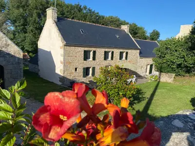Jardin de l'établissement FERME Rénovée 300m de la Mer POINTE DU RAZ jusqu'à 9 Couchages LOCATION 7 jours du Samedi au Samedi minimum