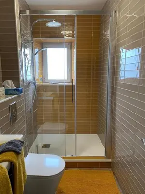 Salle de bains dans l'établissement Vue mer en plein cœur de Morgat