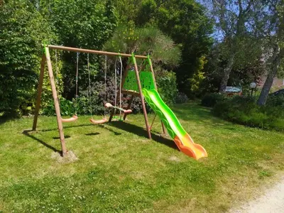Aire de jeux pour enfants de l'établissement Grande maison bretonne entre campagne et mer