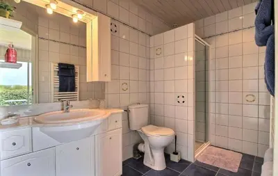 Salle de bains dans l'établissement Gite de Kertanguy entre terre et mer