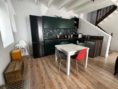 Cuisine ou kitchenette dans l'établissement Charmant Penty proche toutes commodites