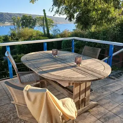An Koad - Cabane au bord de l'eau