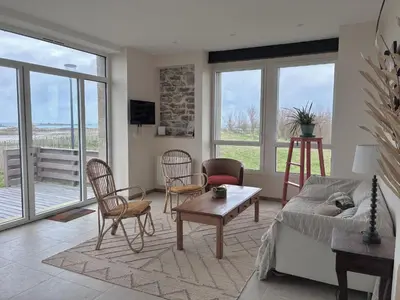 Télévision ou salle de divertissement dans l'établissement Magnifique studio - avec une vue splendide