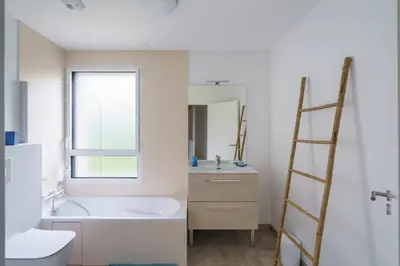 Salle de bains dans l'établissement Ti Armor - Maison à 200m de la plage