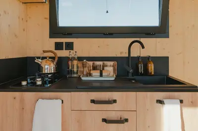 Plan de l'établissement Parcel Tiny House Ty Pois 1, près de la pointe de la torche
