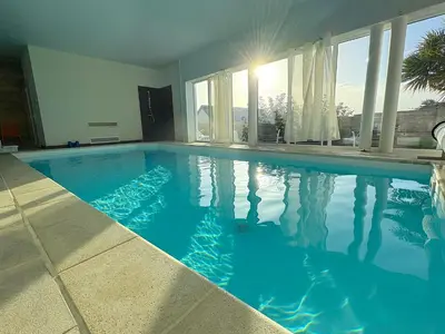 Piscine de l'établissement Villa du Port ou située à proximité