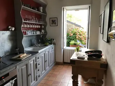 Cuisine ou kitchenette dans l'établissement Ty Traez, holiday house for families in Cap Sizun