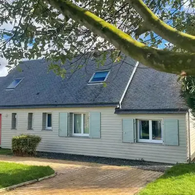 5 Bedroom Beautiful Home In Taulé