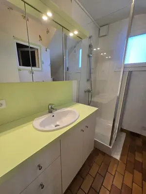 Salle de bains dans l'établissement Évasion bretonne au bord de l'eau