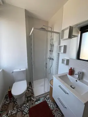 Salle de bains dans l'établissement Appartement à 10 minutes à pied de la mer