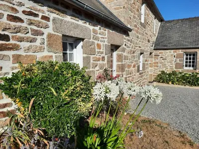 Jardin de l'établissement Maison de vacances à 10 minutes des plages de Porspoder