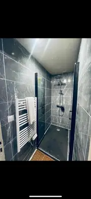 Salle de bains dans l'établissement Residence Albert 1e