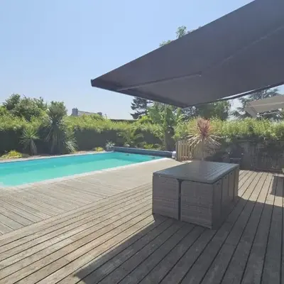 Les Tamaris