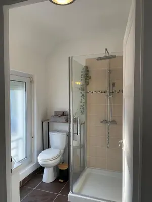 Salle de bains dans l'établissement La maison de Sophie à Saint Pol de Léon