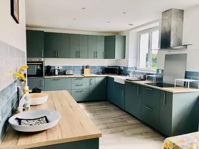 Cuisine ou kitchenette dans l'établissement Family home