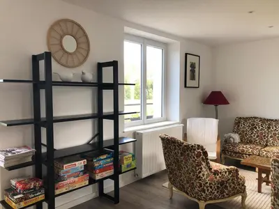 Bibliothèque dans la maison de vacances