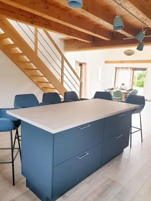 Coin salon dans l'établissement Grande longère bord de mer 10 personnes