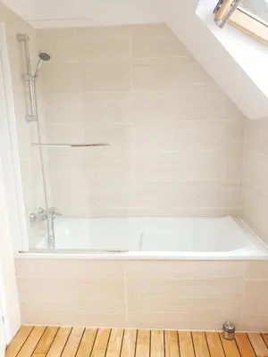 Salle de bains dans l'établissement Grande longère bord de mer 10 personnes