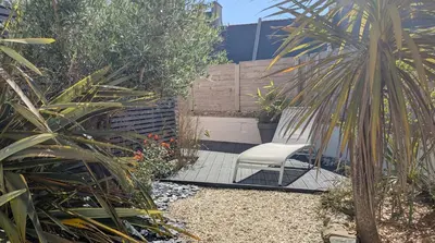 Jardin de l'établissement L'Abri de la plage