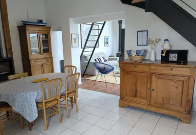 Cuisine ou kitchenette dans l'établissement L'Abri de la plage