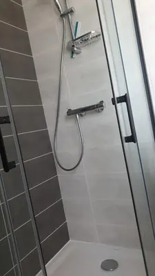 Salle de bains dans l'établissement Maison de vacances - 6 à 8 personnes