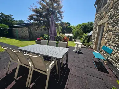 Jardin de l'établissement Authentique maison bretonne avec jardin fleuri