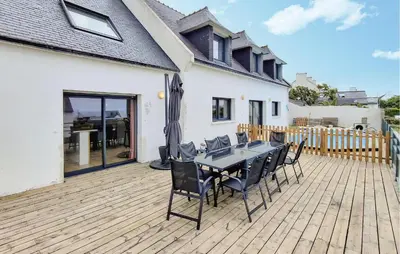 Balcon ou terrasse dans l'établissement Maison Avec Piscine Vue Mer