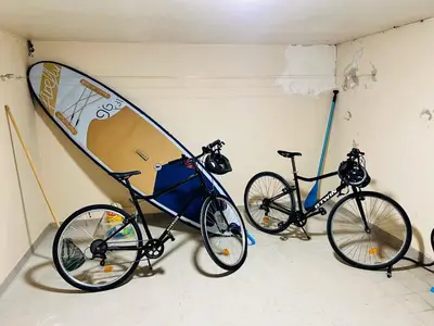 Vélo sur le terrain de l'établissement Le Spa sur la dune, Santec, Bretagne ou dans les environs
