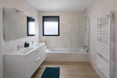 Salle de bains dans l'établissement Wake up to the ocean - Rigth on the beach