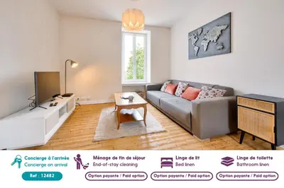 Un ou plusieurs lits dans un hébergement de l'établissement Vue mer - Maison pour 8 avec jardin et terrasse