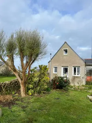 Jardin de l'établissement Chez Éliane au bord de la mer
