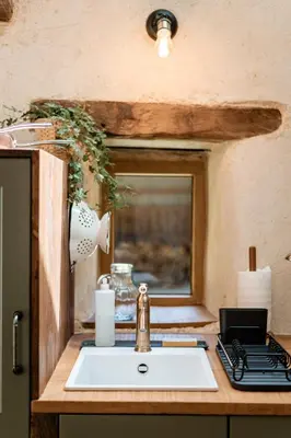 Cuisine ou kitchenette dans l'établissement Hagwood - Gîte magique, romantique et insolite