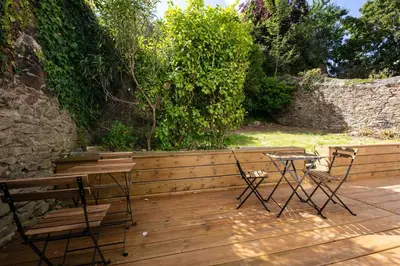 Jardin de l'établissement Chambre indépendante SPI