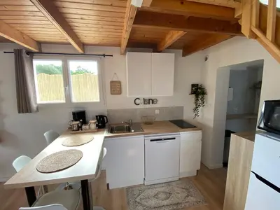 Cuisine ou kitchenette dans l'établissement Tiny house proche de la Plage