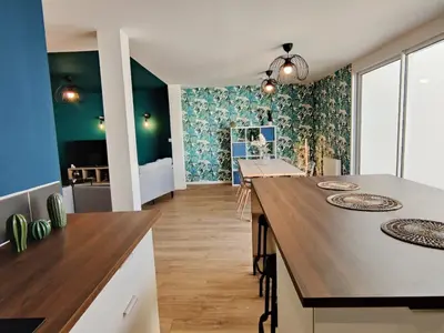 Cuisine ou kitchenette dans l'établissement Grand espace et confort à proximité des facultés