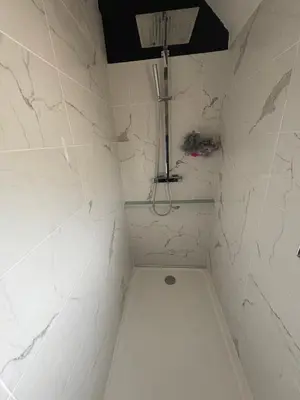 Salle de bains dans l'établissement Maison 2chambres dressing bureau jardin clos pour 4 Personnes