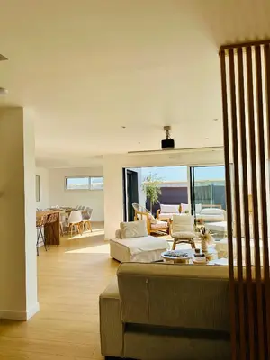 Coin salon dans l'établissement Maison neuve proche des plages