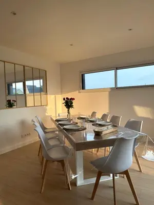 Coin salon dans l'établissement Maison neuve proche des plages