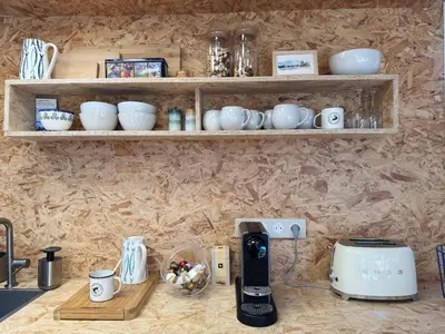 Cuisine ou kitchenette dans l'établissement Maison atypique, au coeur de Sainte Marine