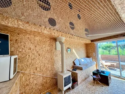 Coin salon dans l'établissement Maison atypique, au coeur de Sainte Marine