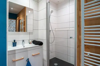 Salle de bains dans l'établissement Ty Penn Ar Bed - Proche de la Plage