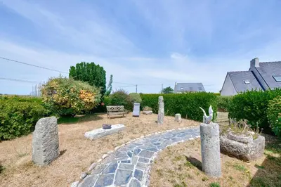 Jardin de l'établissement Vue mer - 100m de la plage - 4 adultes 1 enfants