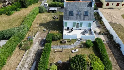Jardin de l'établissement Vue mer - 100m de la plage - 4 adultes 1 enfants