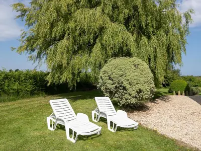 Jardin de l'établissement Holiday Home Ti Breizh by Interhome