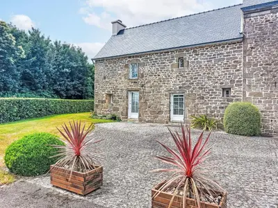 Jardin de l'établissement Holiday Home Le Brieux by Interhome