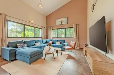 Télévision ou salle de divertissement dans l'établissement Le Loft, Spacieux 170 m2, Billiards, jardin, 3 chambres