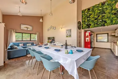 Cuisine ou kitchenette dans l'établissement Le Loft, Spacieux 170 m2, Billiards, jardin, 3 chambres