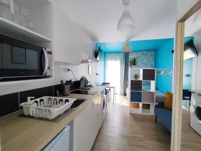 Cuisine ou kitchenette dans l'établissement Beau studio en toute intimité proche facultés