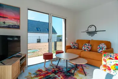Télévision ou salle de divertissement dans l'établissement Maison EG - Presqu'ile de Crozon