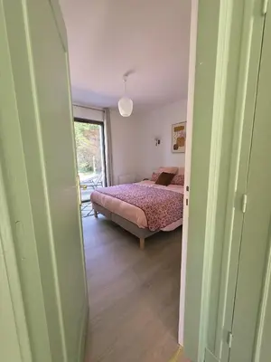 Un ou plusieurs lits dans un hébergement de l'établissement charmante maison a 300 m de la plage et du GR 34